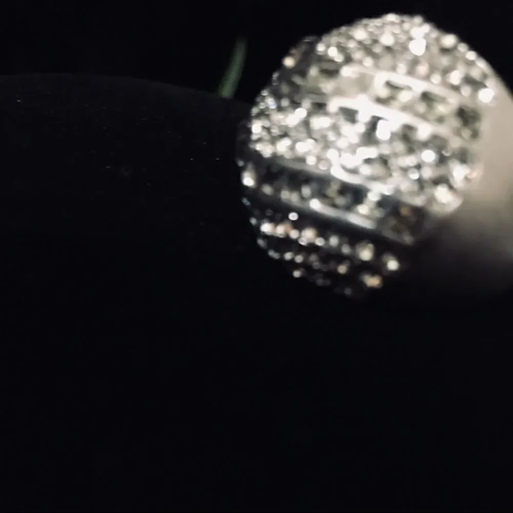 Gorgeous Kiam Family Sparkle Dome Ring! Size8
